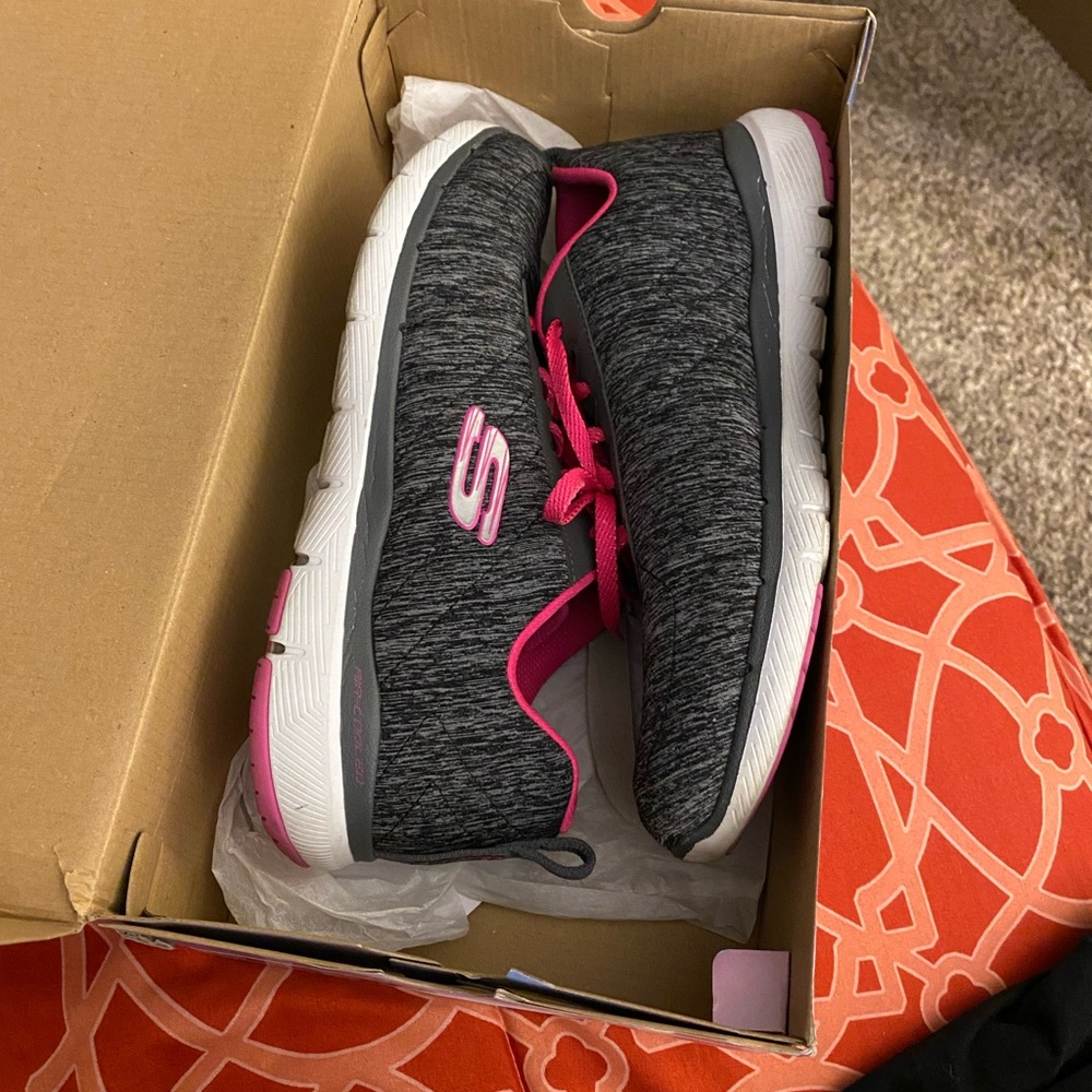 Womens Skechers